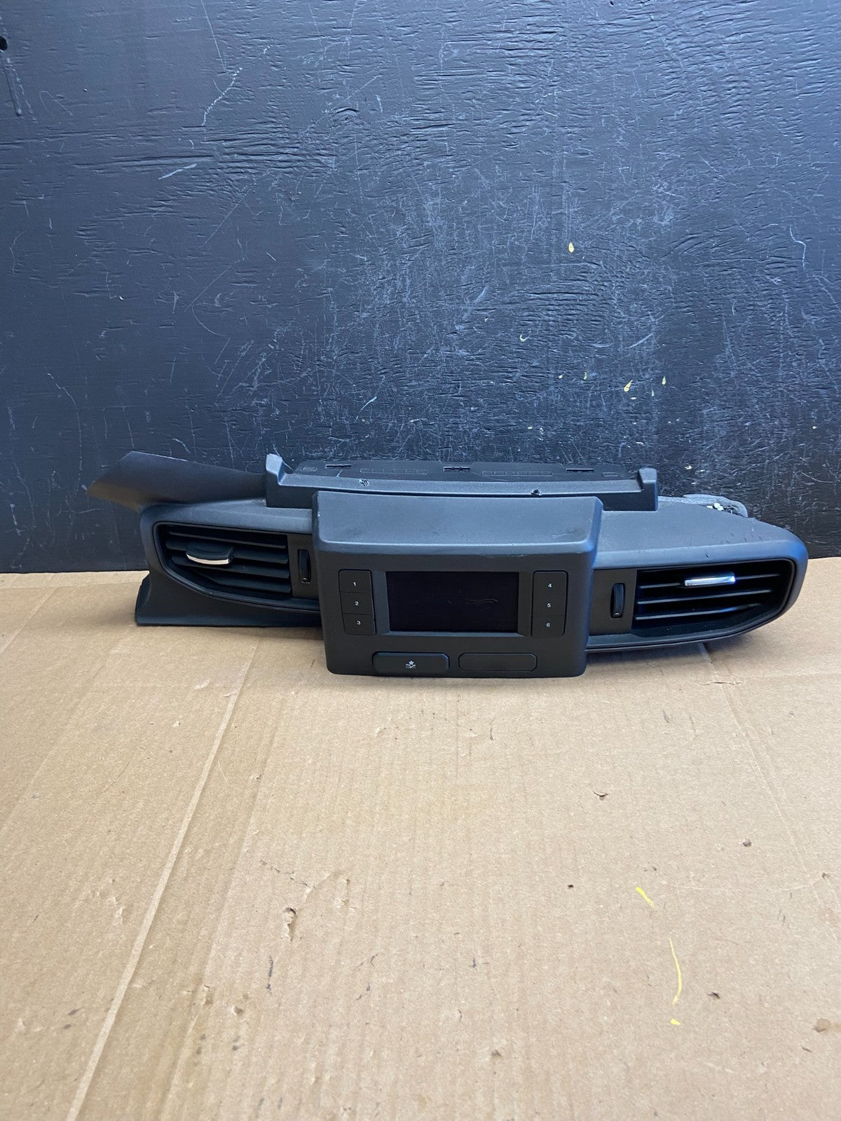 2020 to 2023 Ford Explorer Console Radio Display Screen Air Vents AD2113 DG0