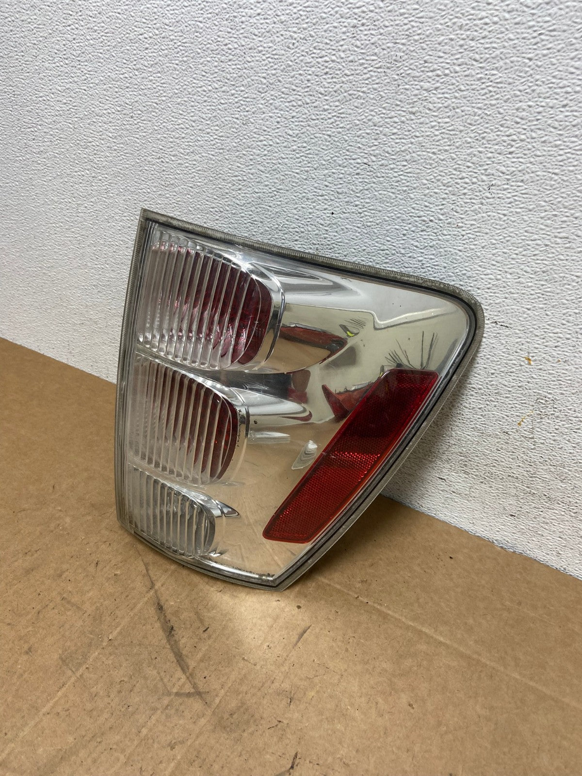 2005 to 2008 Chevrolet Equinox Right Passenger Rh Side Tail Light AD6124 LK1