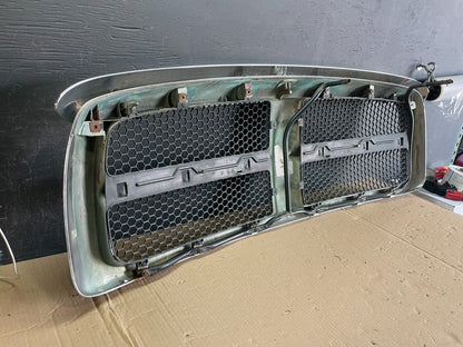 2002 2003 2004 2005 Dodge Ram 1500  Upper Front Grill Grille AF8477 DG6