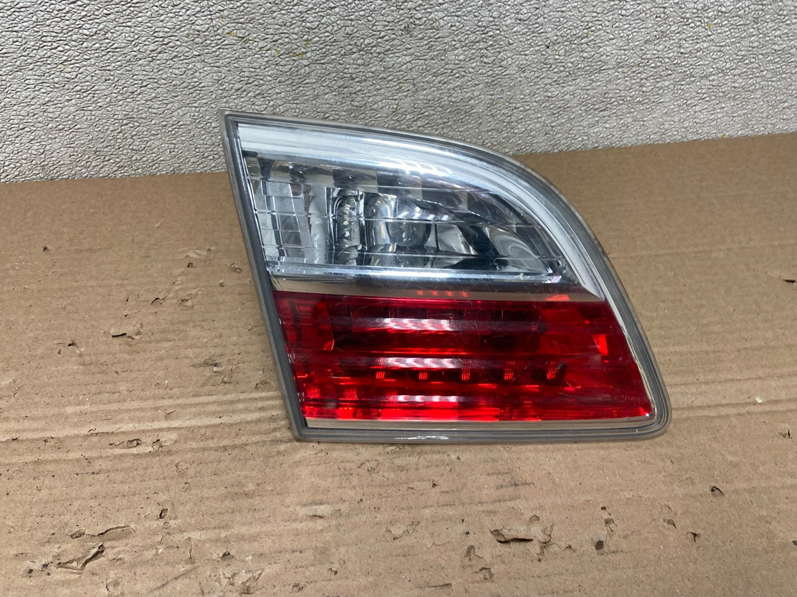 2010 2011 2012 Mazda CX-9 Tail Light Inner Left Driver LH Side AB11240