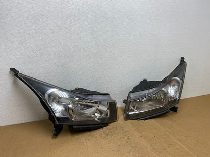 2011 to 2015 Chevrolet Cruze Halogen Left+Right Set Headlights AD1362 DW2