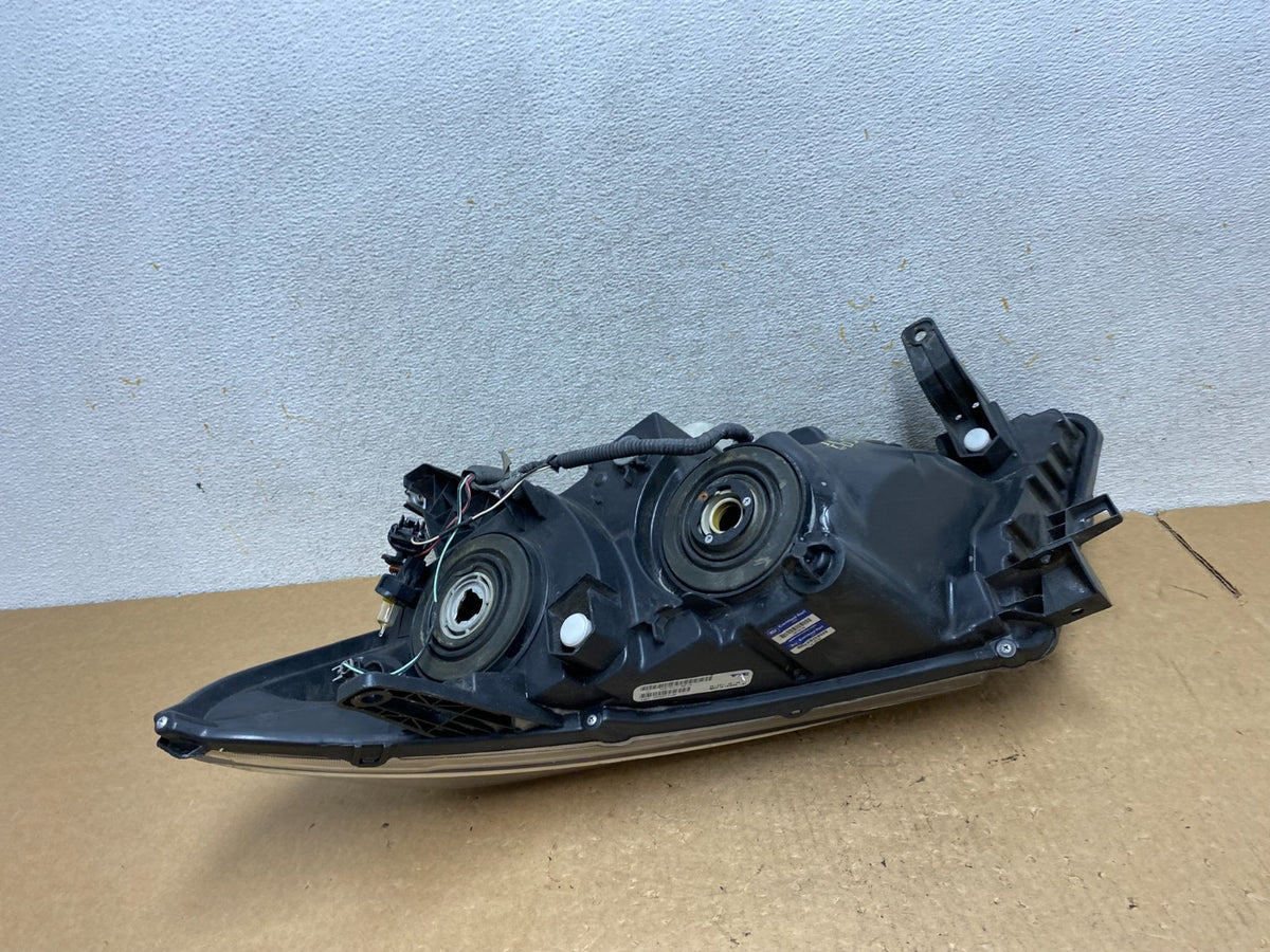 2013 to 2016 Nissan Pathfinder Right Passenger RH Side Headlight TYC AI3597 DW5