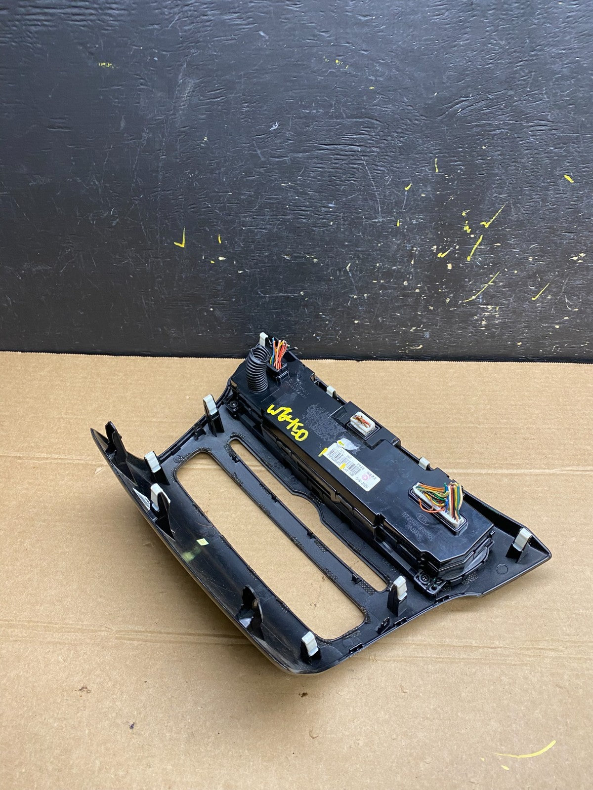 2014 2015 2016 Kia Cadenza  AC Heat Temperatue Climate Control Switch W6450  DG4