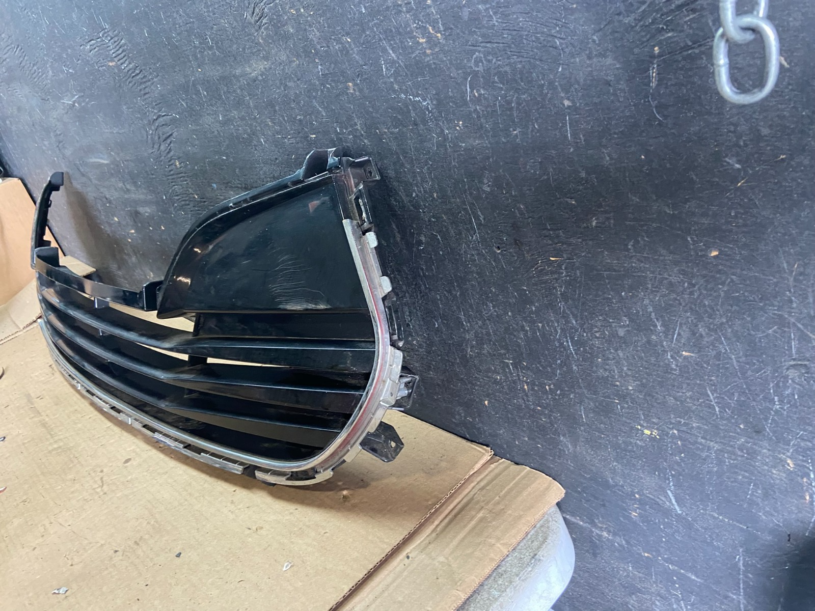 2012 to 2017 Hyundai Veloster Front Lower Grille Grill O8095 DG1