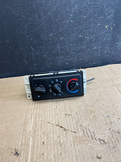 1998 to 2001 Dodge Ram 1500 Temperature Climate Control Heat AC Heater AE1844 DG1
