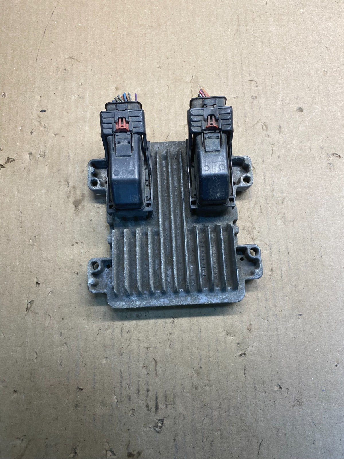 2008 to 2011 Chevrolet GMC Cadillac Engine ECU ECM 12617630 ac0671 DG0
