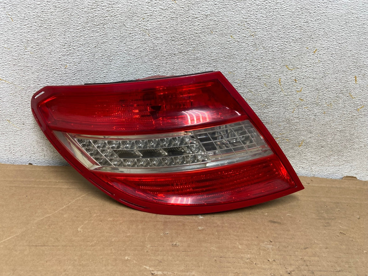 2008 - 2011 Mercedes C-Class Left Driver LH LED Tail Light AH8506 LK0