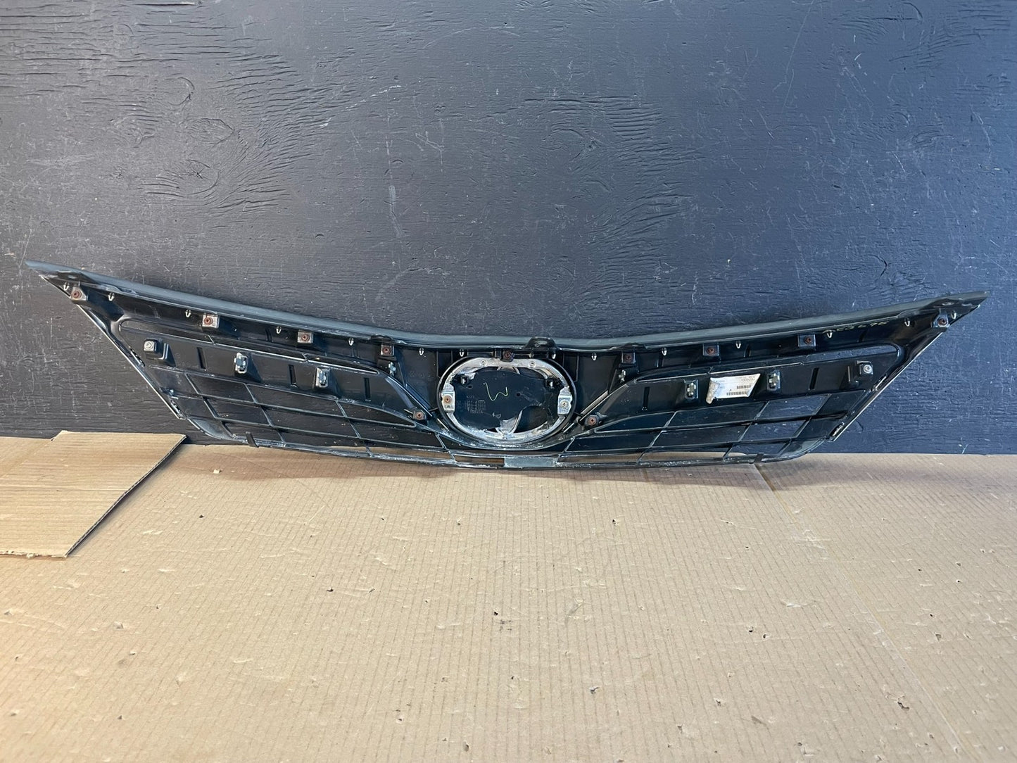 2012 to 2014 Toyota Camry LE / XLE Grille Front Bumper Upper Grill Mesh AE36953