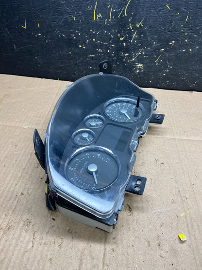 2005 to 2007 Mercury Montego Speedometer Cluster AA81681