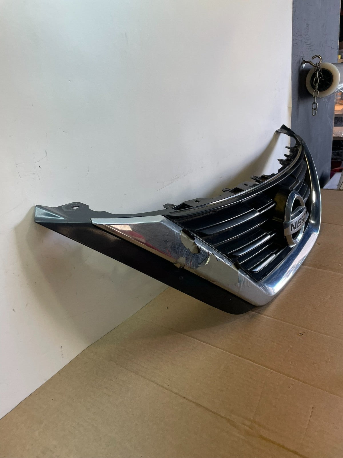 2016 2017 2018 Nissan Altima Front Upper Grill Grille AG9872 DG2