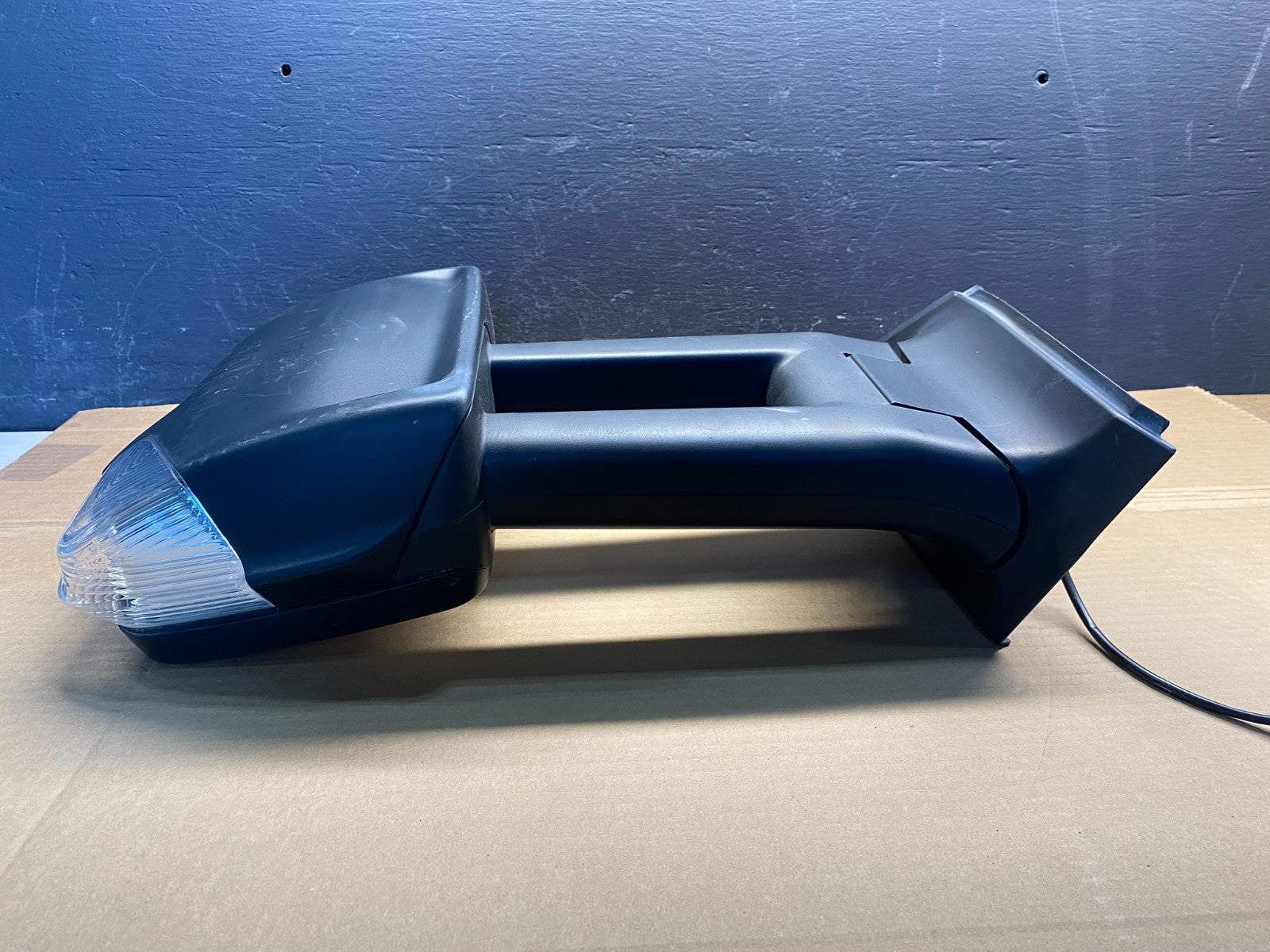 2007 - 2017 Mercedes-Benz Sprinter Right Passenger View Door Mirror OE AC8735 DG3
