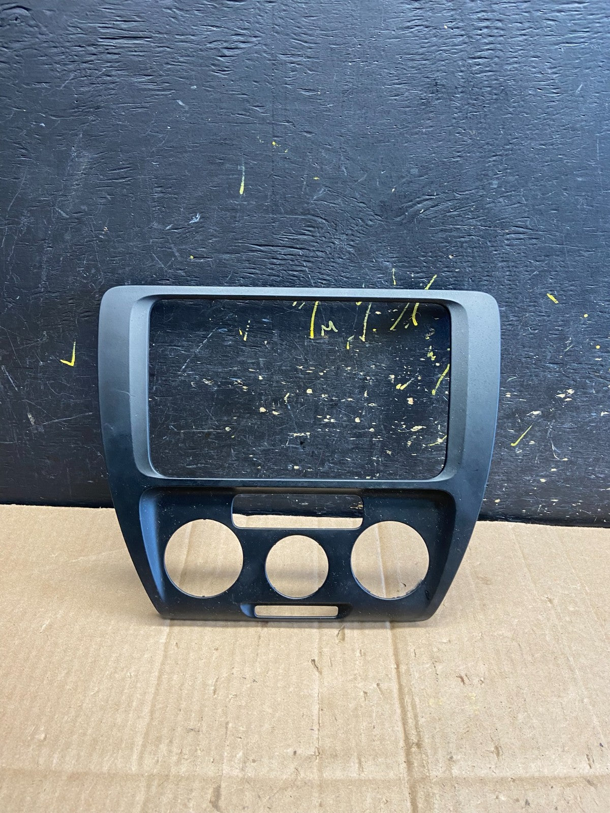 2011 to 2018 Volkswagen Jetta Radio Dash Center Trim Climate Control OEM AA80100