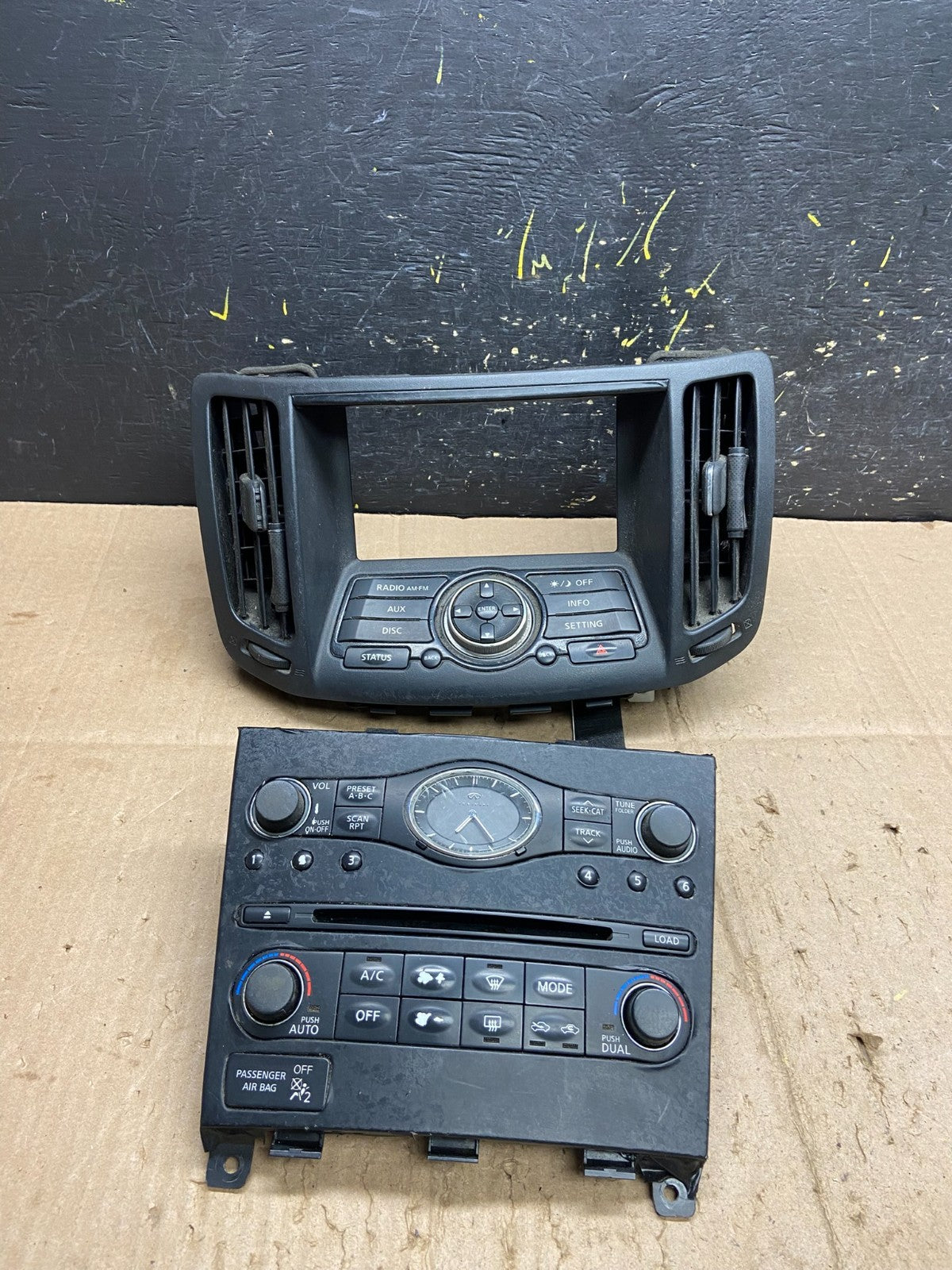 2007 to 2010 Infiniti G35 G37 Radio Player Climate Control Panel Bezel AB1784 DG0