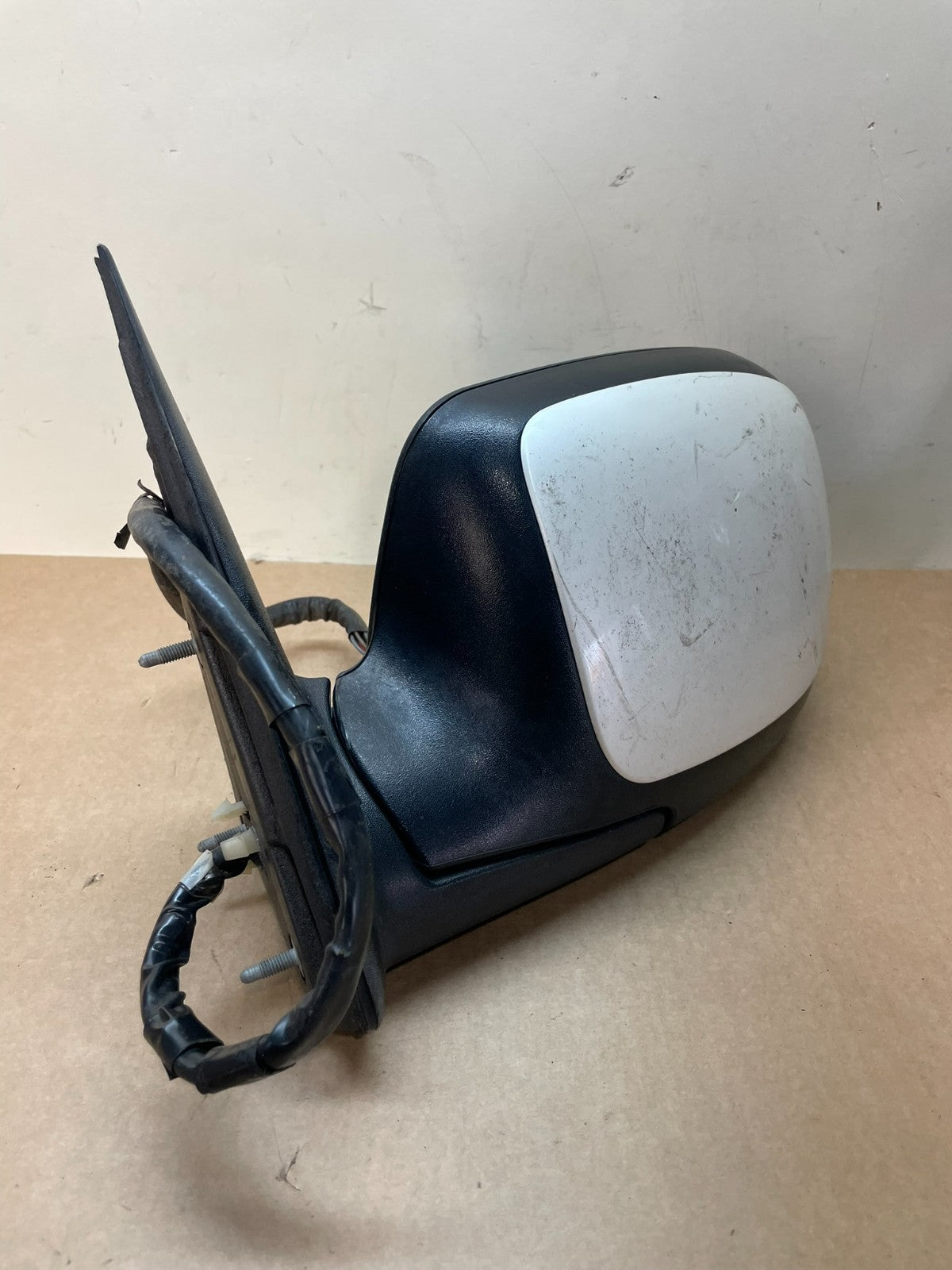 2003-2006 Cadillac Escalade Left Driver View Door Turn Signal Mirror aj1161 DG1