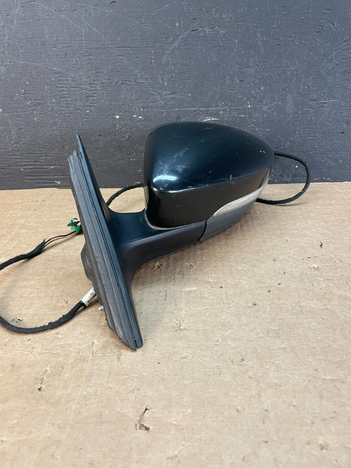 2012 to 2016 Volkswagen Passat Left Driver LH Turn View Door Mirror AE8548 DW1