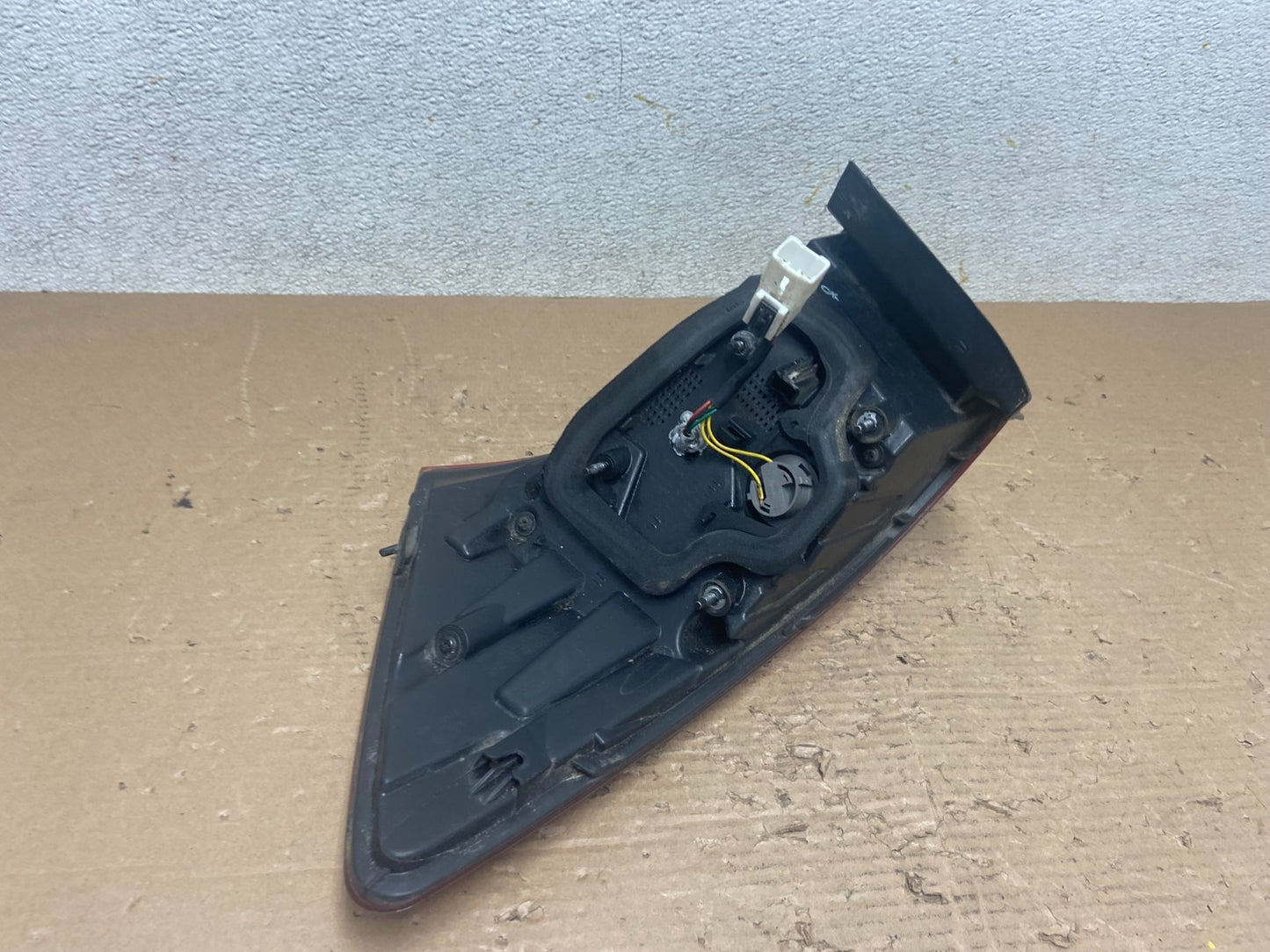 2012 to 2017 Kia Rio Sedan Left Driver LH Side LED Tail Light r1085 DG4