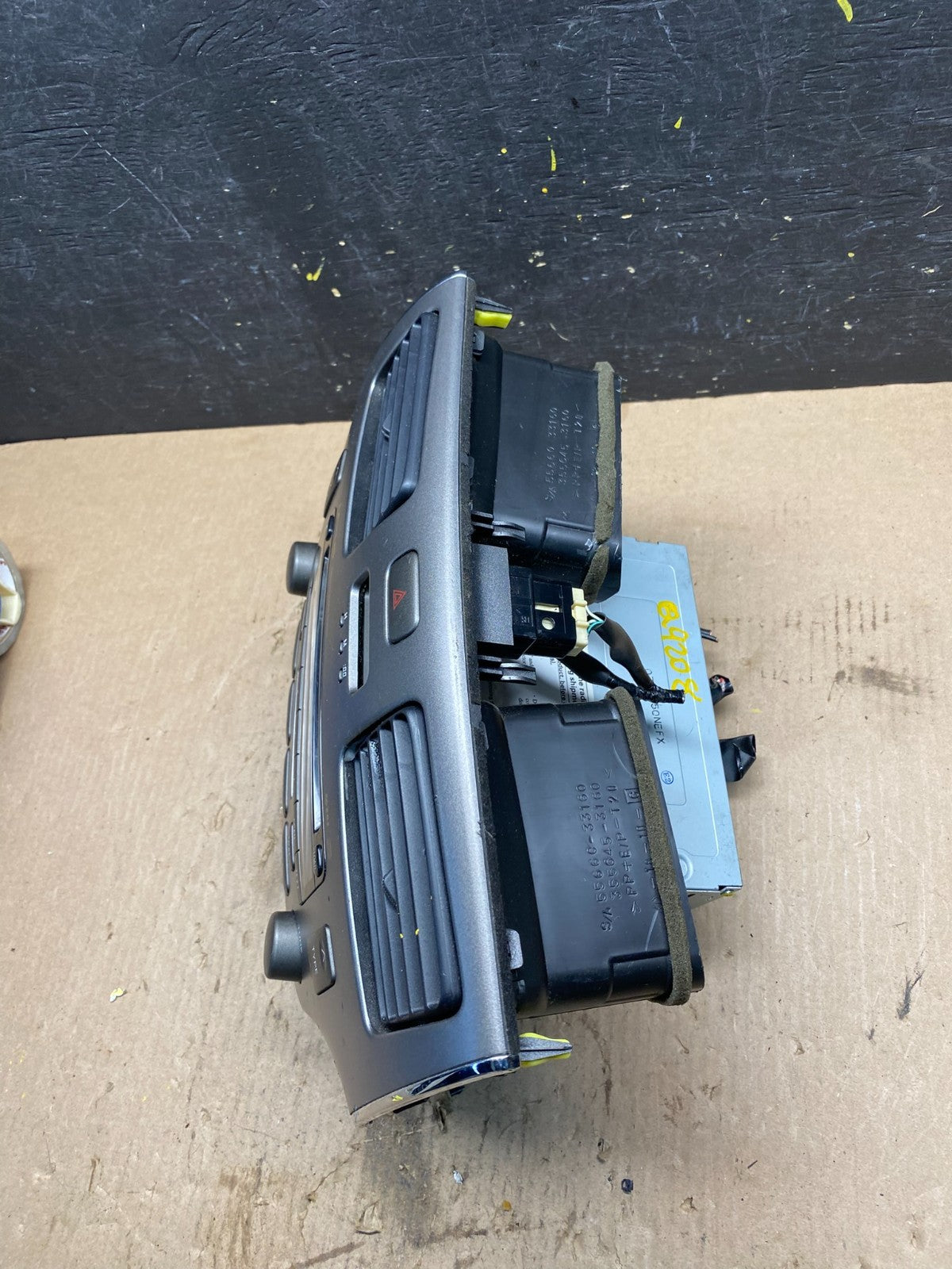 2002-2006 Lexus ES330 Es300 Radio Receiver Tape CD Air Vent Bezel OEM Q9208 DG4