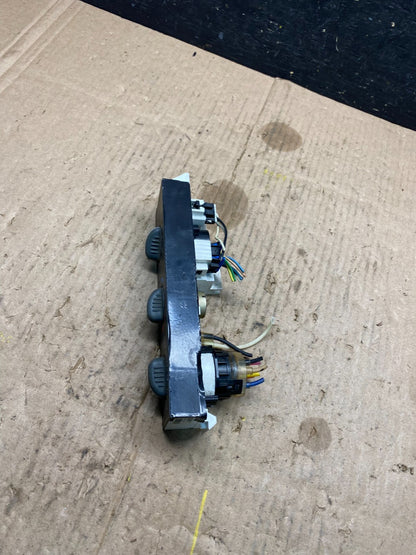 2001 - 2007 GMC Chevrolet Express 1500 Climate Control A/C P1645 DG3