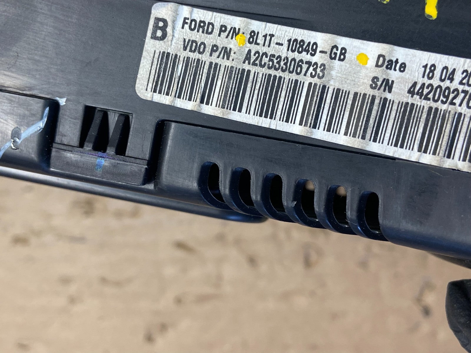 2007 2008 Ford  Expedition Speedometer Cluster Gauge Oem t1758 DG6