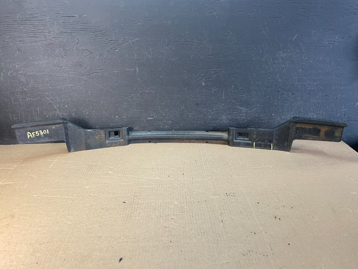 2013 to 2016 GMC Acadia Front Bumper Impact Absorber af5301 DG3
