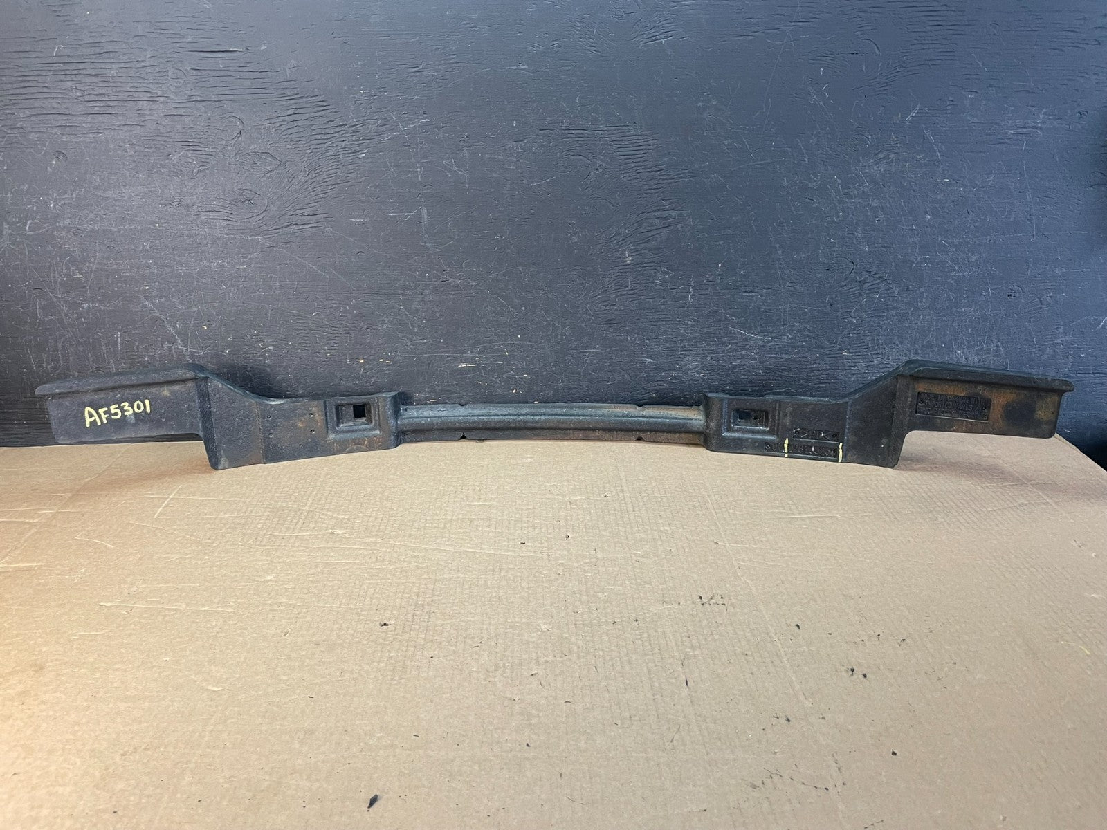 2013 to 2016 GMC Acadia Front Bumper Impact Absorber af5301 DG3