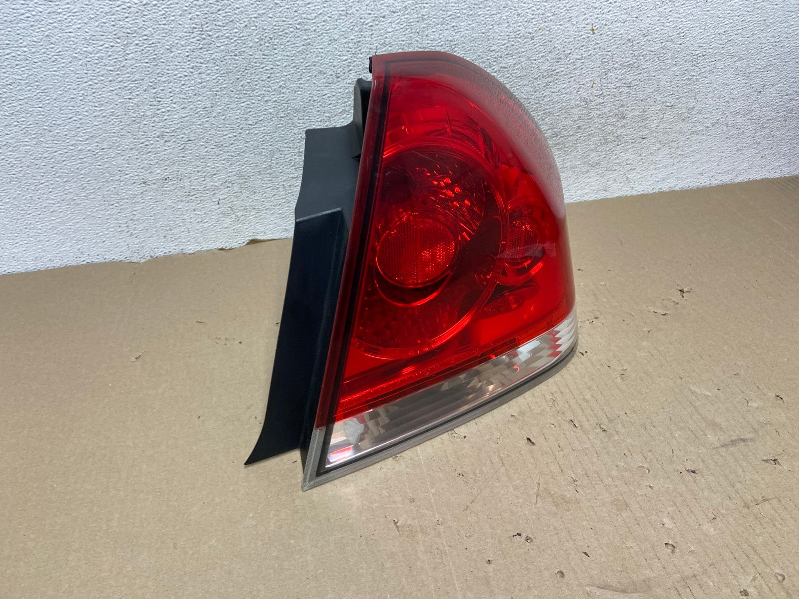 2006 - 2012 Chevrolet Impala Tail Light Right Passenger RH Side AG6878 LK2