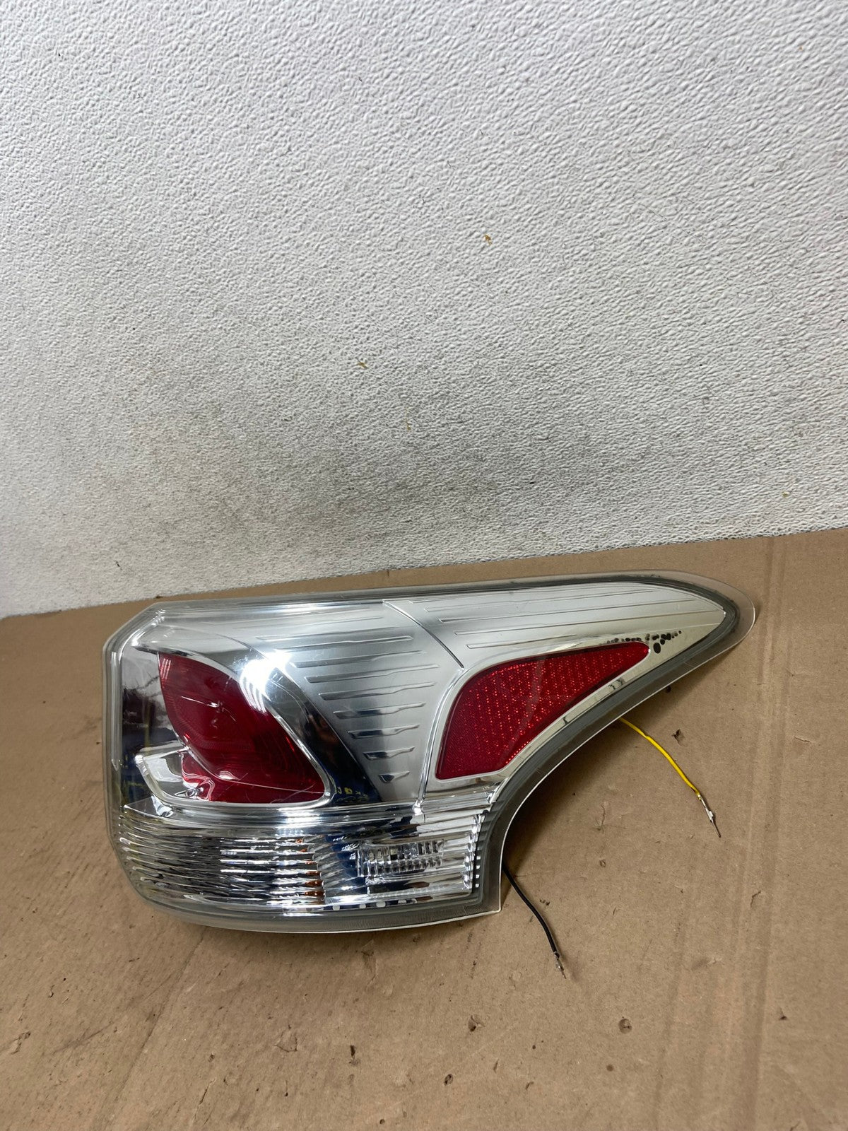 2014-2015 Mitsubishi Outlander Left Driver LH Side Tail Light AG4742 LK1