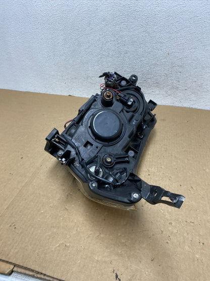 2009 - 2013 Subaru Forester Right Passenger Side Halogen Headlight AF9818 DW5
