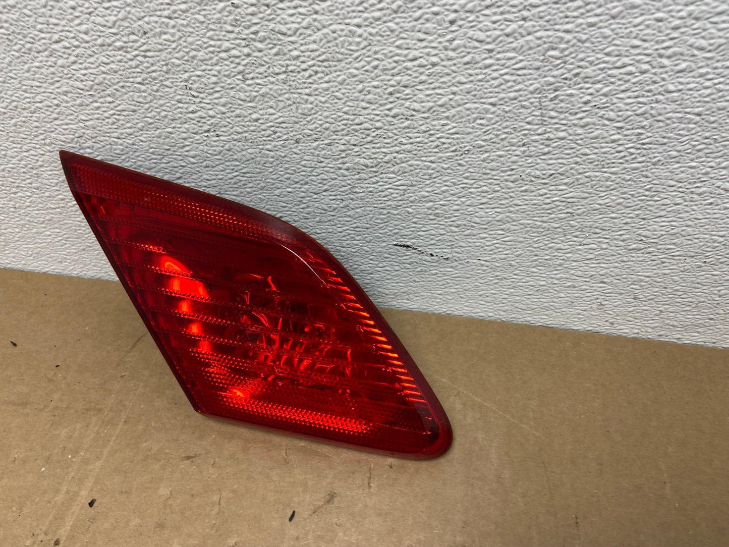 2003 to 2004 Toyota Avalon Left Driver LH Side Inner Tail Light OEM AC1324 LK1