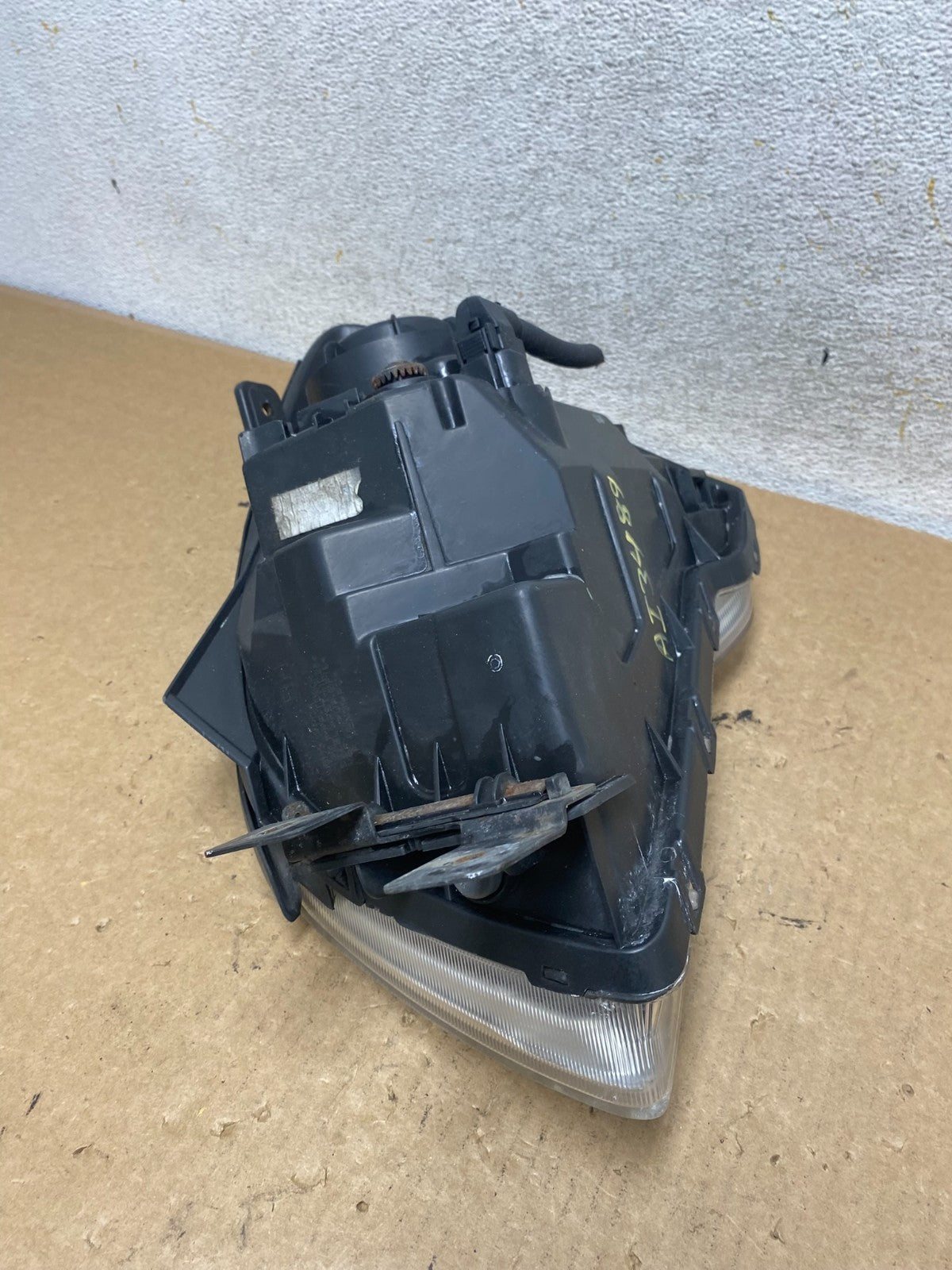 2007 to 2010 Kia Sportage Right Passenger RH Halogen Headlight AI3489 DW9