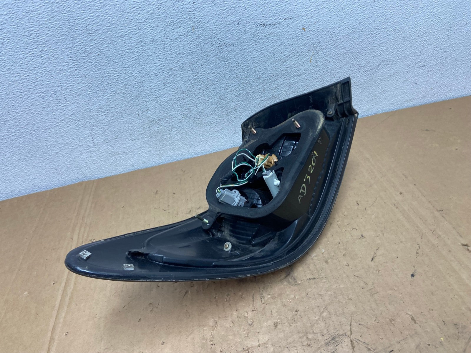 2002 to 2004 Lexus ES300 ES330 Right Passenger Side Tail Light AD3201 LK6
