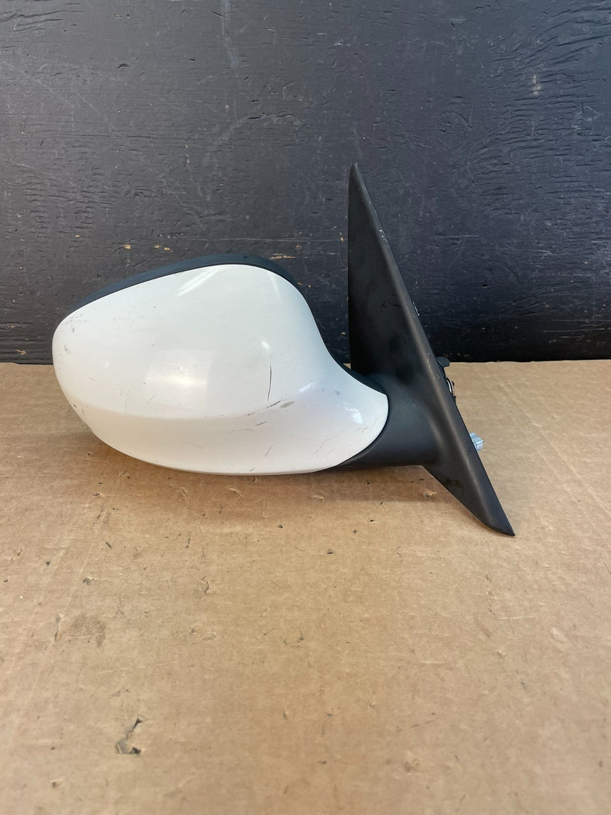 2009 to 2011 BMW 328i 335i Right Passenger Side View Door Mirror AE8555 DW0