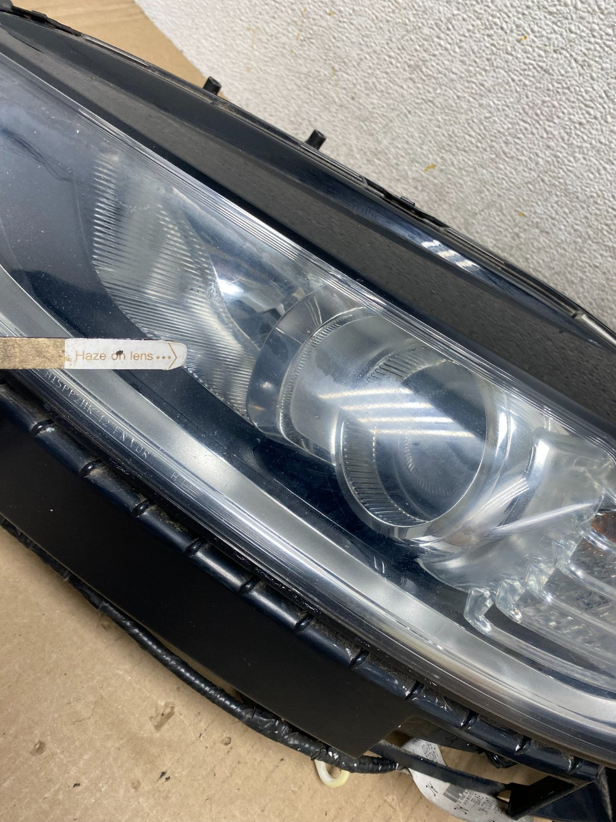 2013 to 2016 Ford Fusion Left Driver Lh Side Headlight AJ2008 DW4