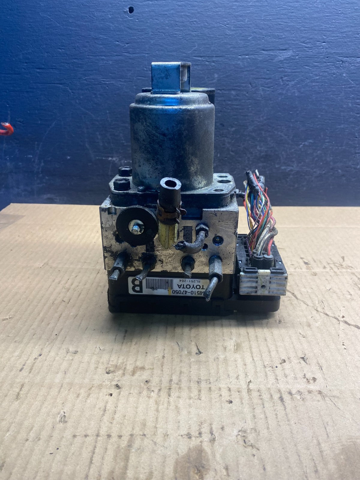 2004 - 2009 Toyota Prius ABS Brake Pump Anti Lock Module AD0473 DW2