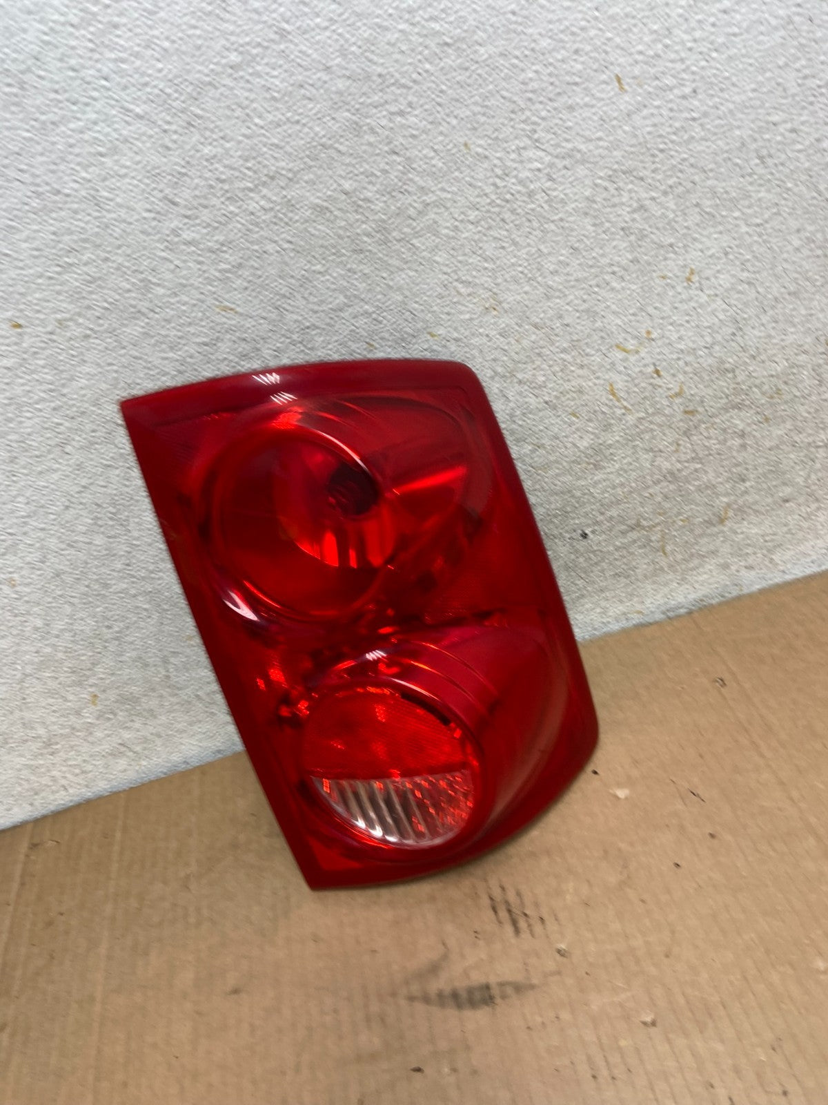 2005-2011 Dodge Dakota Right Passenger Rh Side Tail Light AI8485 LK2