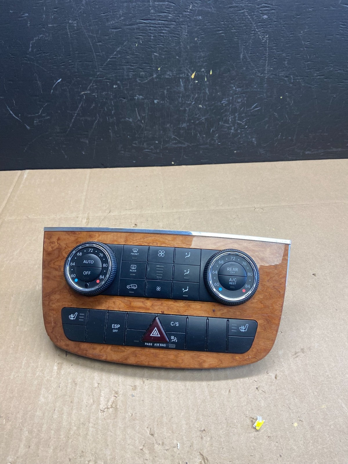 2006 to 2010 Mercedes W251 R350 AC Temp Heater Climate Control OEM AB9407 DG0