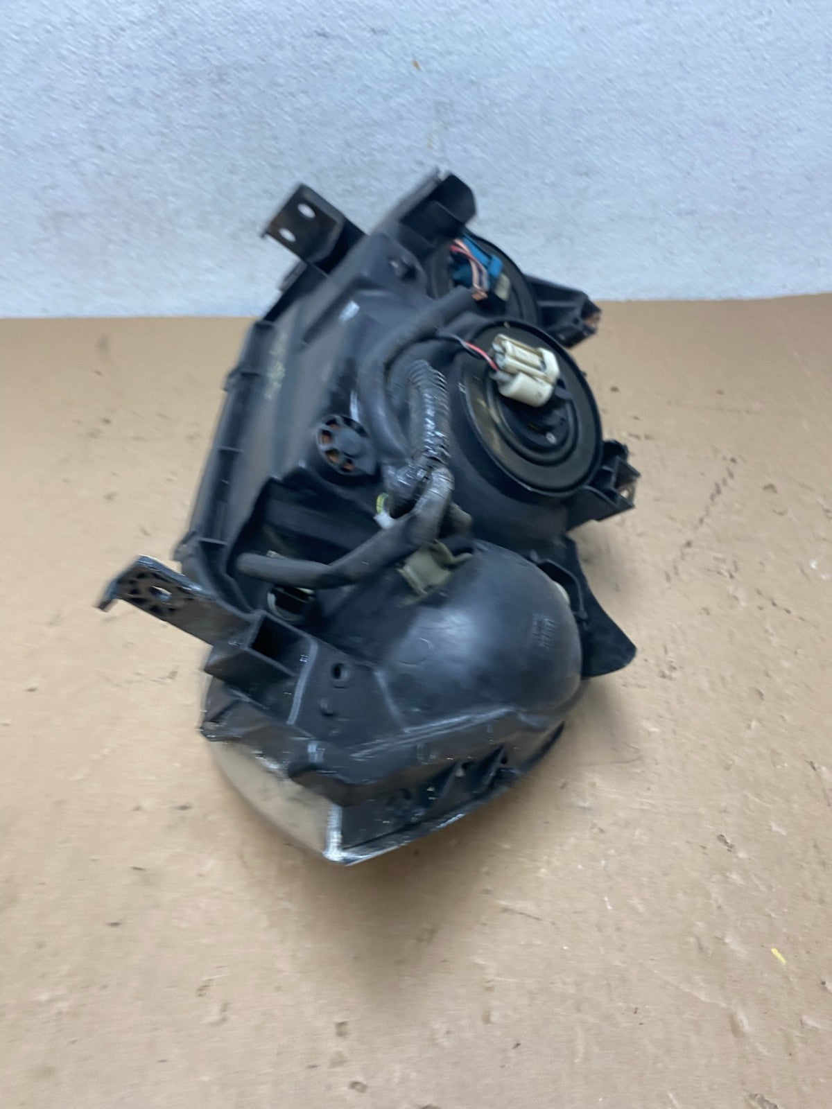 2001 to 2003 Acura MDX Passenger Right RH Headlight AD8040 DW6