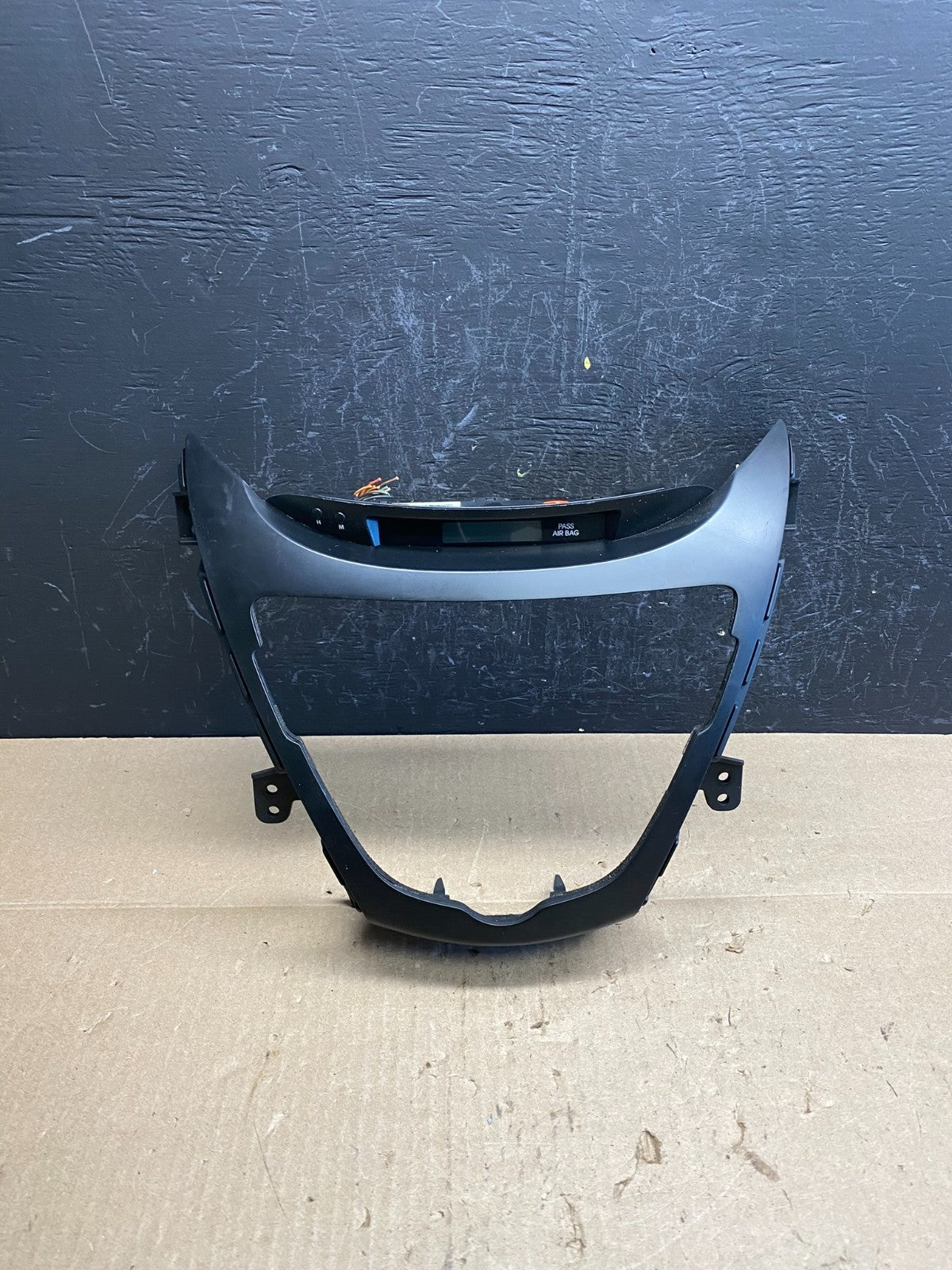 2011-2013 Hyundai Elantra Dash Radio Bezel Clock Display Trim ac6482 DG0