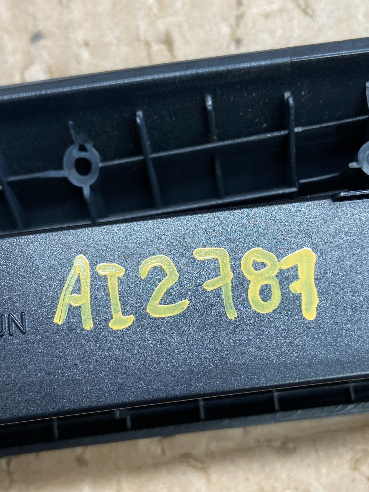 2007 to 2009 Hyundai Santa Fe Center Dashboard Radio Bezel Trim AI2787 DG5