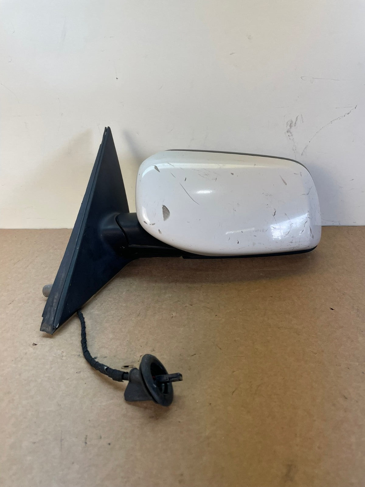 2004 - 2006 BMW 5-Series 525i 530i Left Driver LH Door View Mirror AH0267 LK0