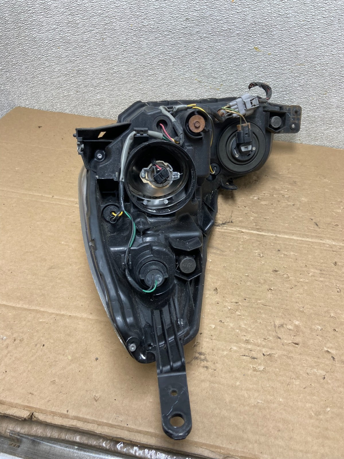 2013 - 2014 Subaru Legacy Outback Right Passenger Headlight AB4737 DW5