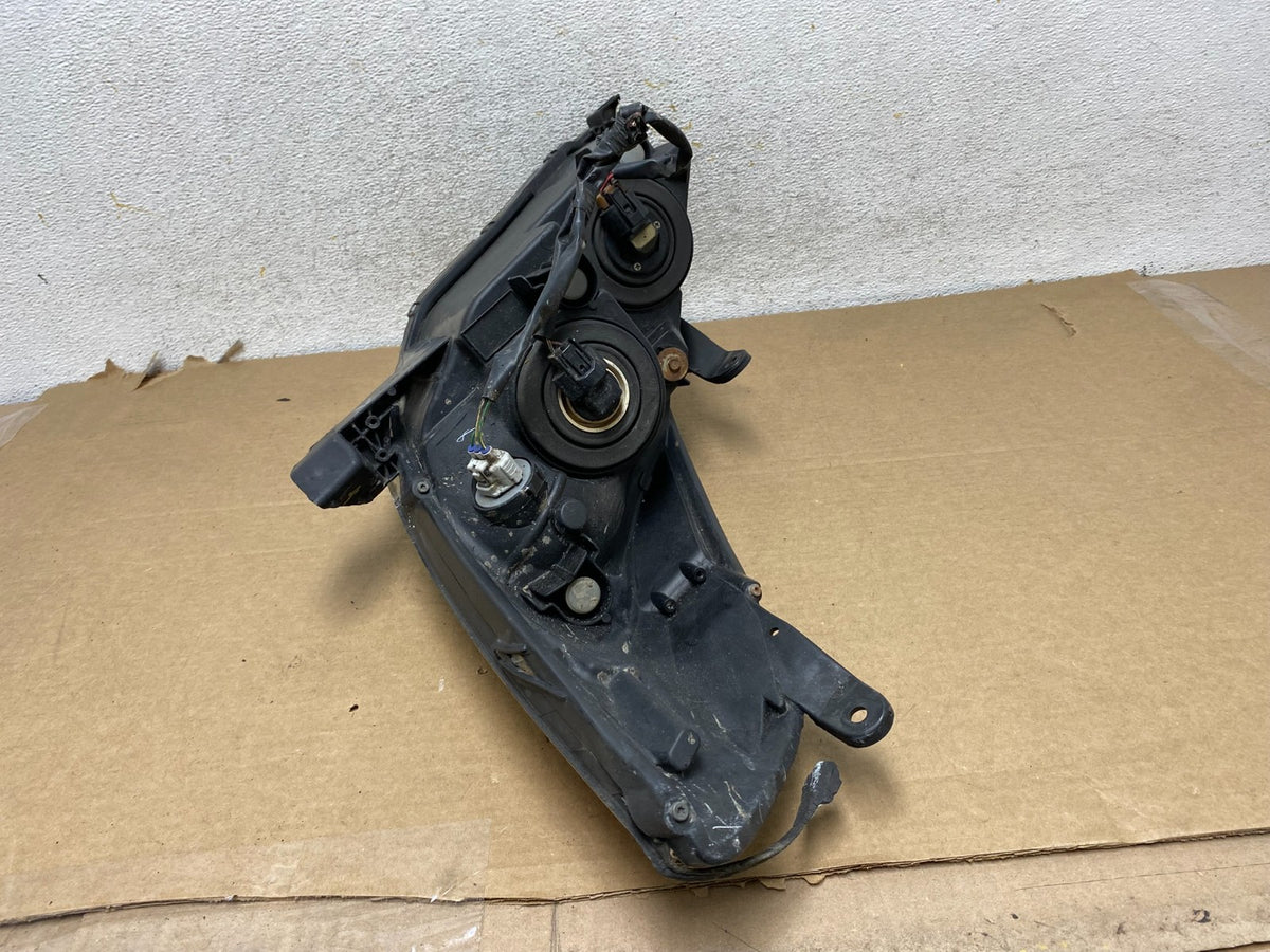 2004 2005 2006 Toyota Solara Halogen Headlight Right Passenger Side AH3121 DW9