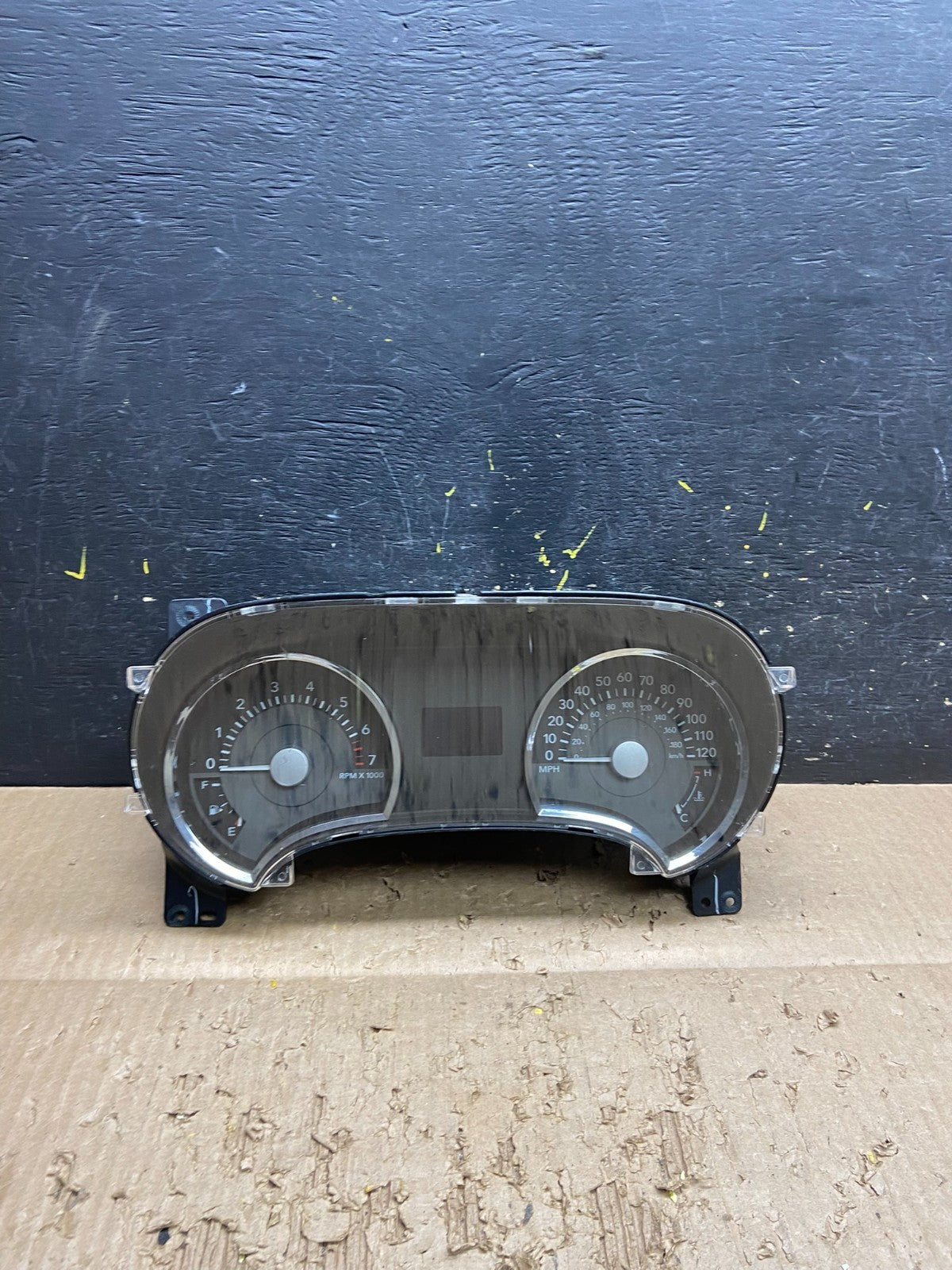2006 2007 Mercury Mountaineer  Speedometer Cluster Gauge Oem v7801 DG0