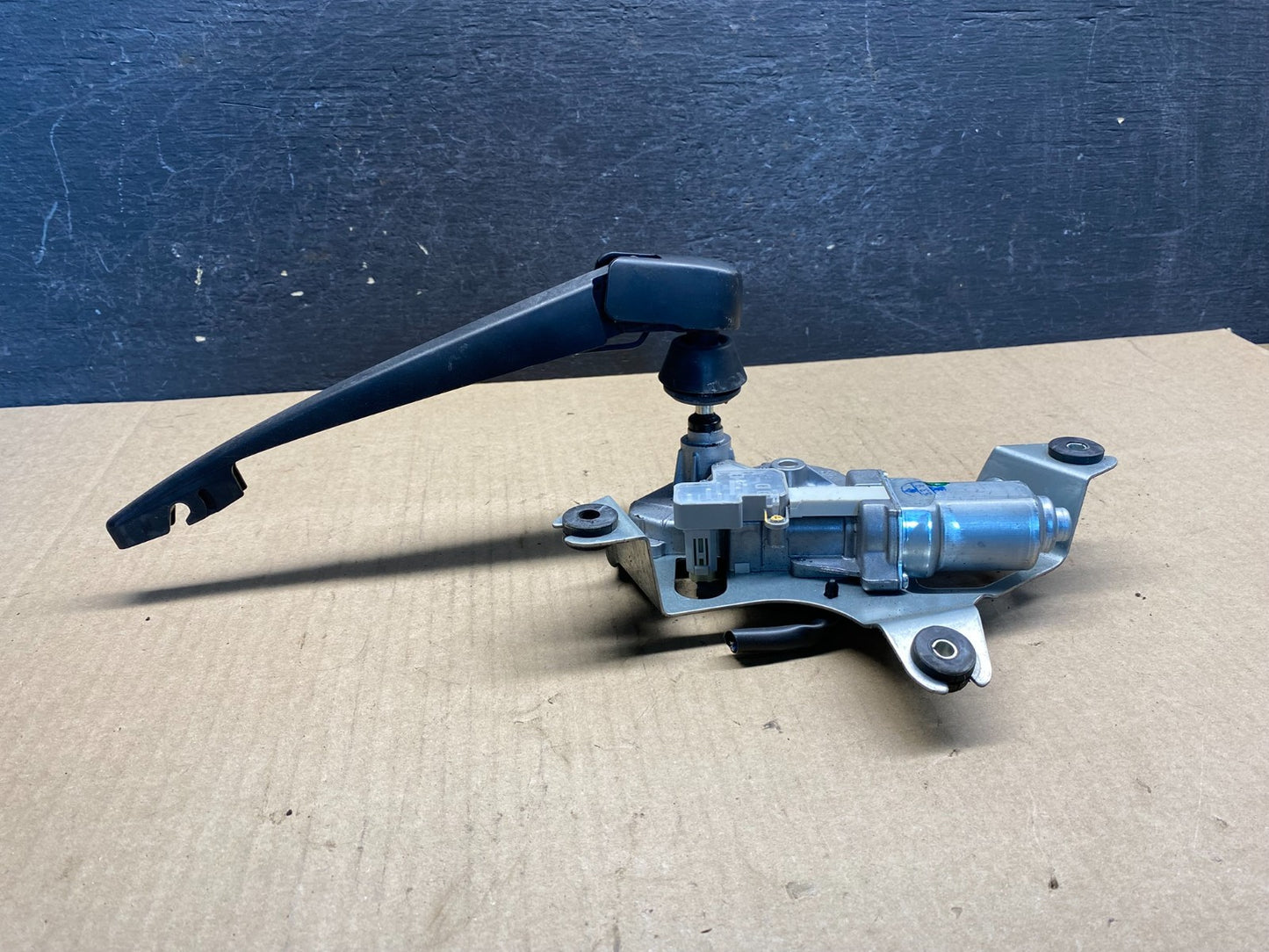 2011 to 2017 Nissan Quest Rear Wiper Motor AG9662 DG1