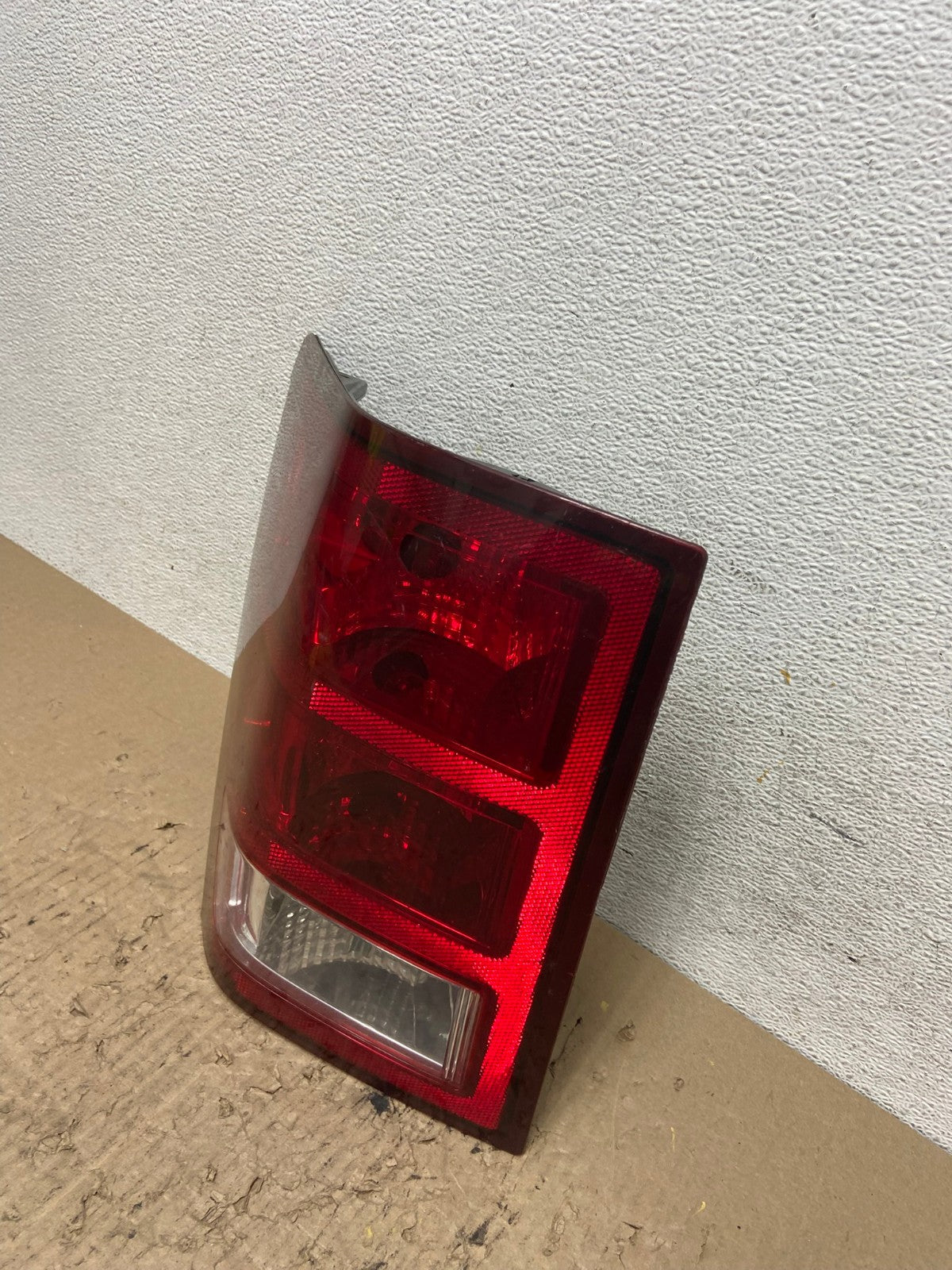 2005 to 2006 Jeep Grand Cherokee Left Driver Side Lh Tail Light AF7264 LK1