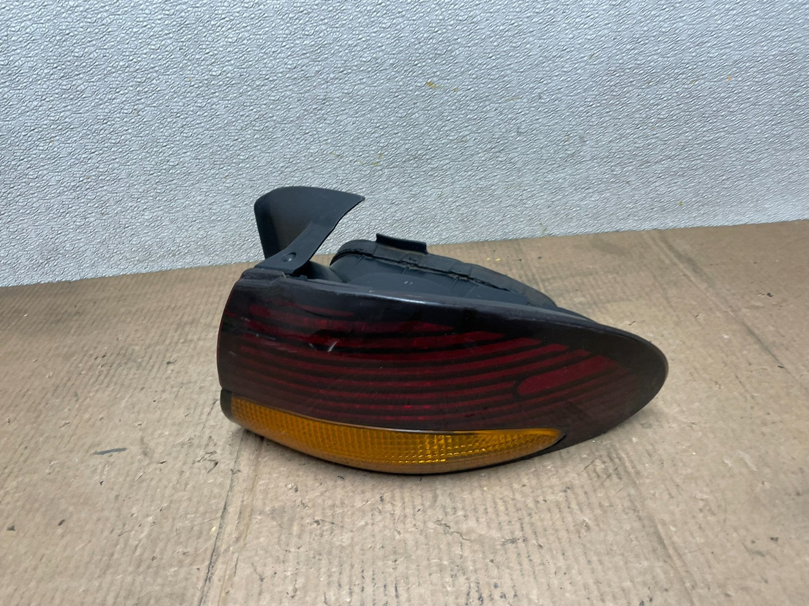 1996 to 1999 Pontiac Boneville Right Passenger Side Tail Light AA65470