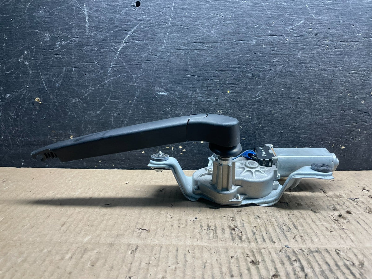2013 - 2017 Hyundai Elantra GT Rear Glass Windshield Wiper Motor U9172 DG1