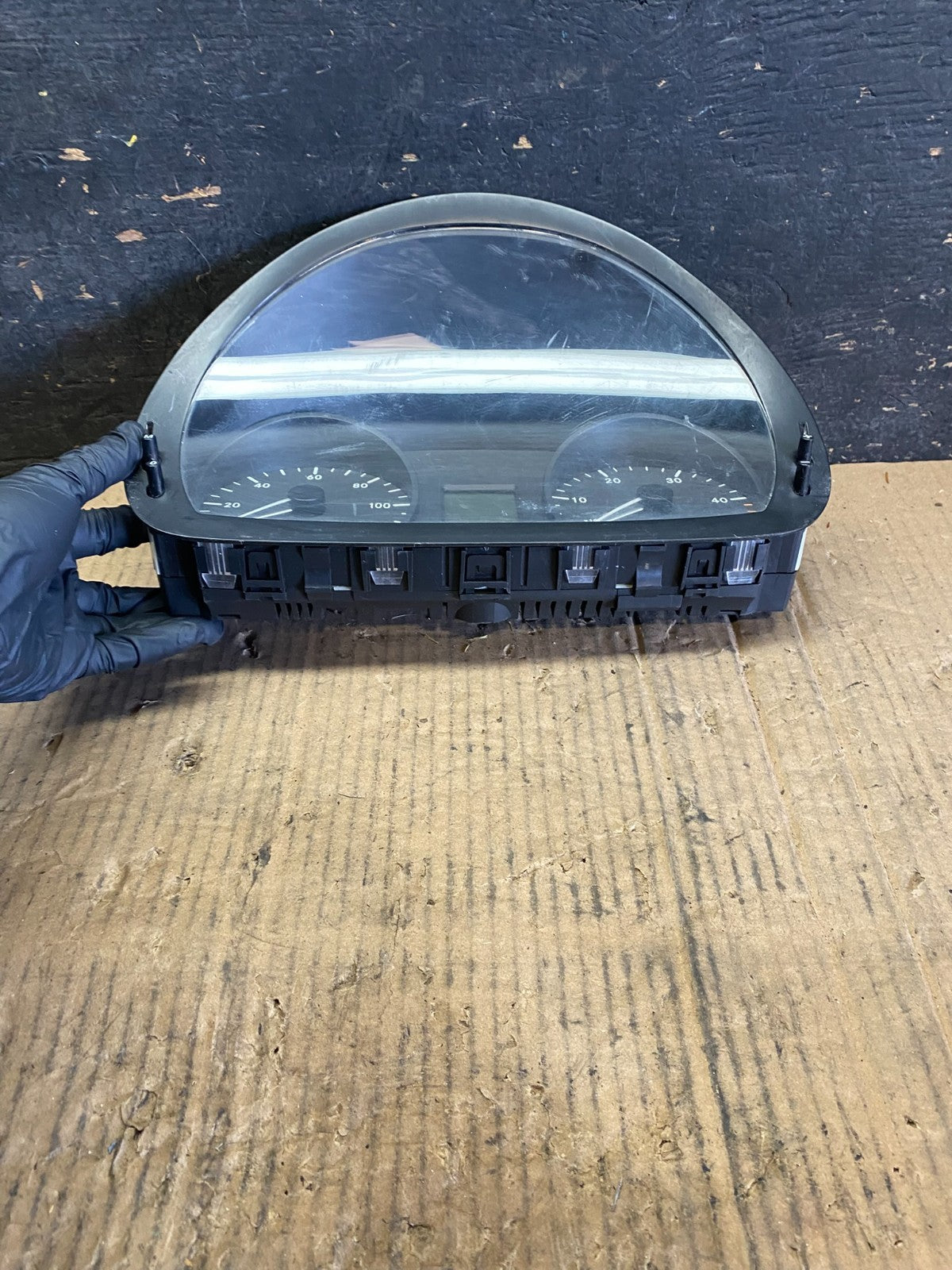2003 to 2006 Sprinter 2500 3500 Instrument Speedometer Gauge Cluster S8722 DG3