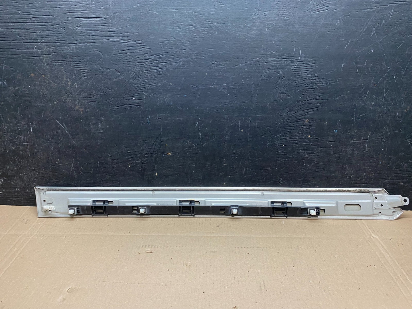2005 to 2010 Odyssey Honda Driver Side Rear Door Rail Cover I73805