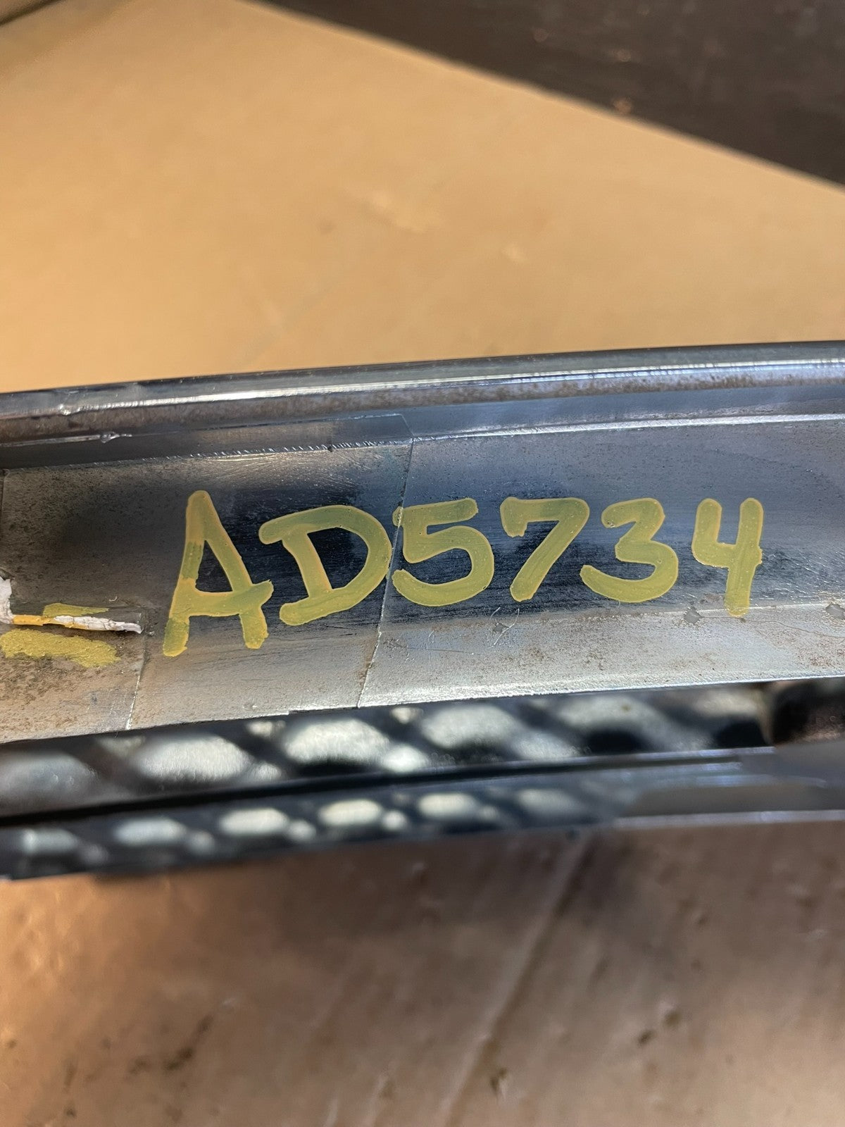 2002 to 2006 Kia Sorento Front Upper Grill Grille AD5734 DG6